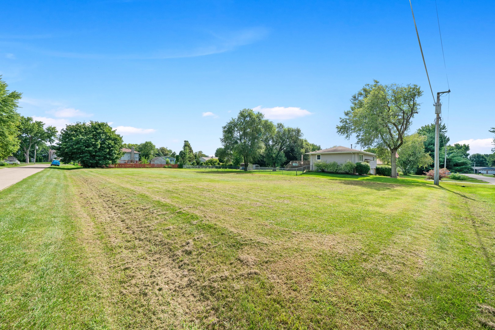 1738 Hilda Drive, Lake Holiday, IL 60548