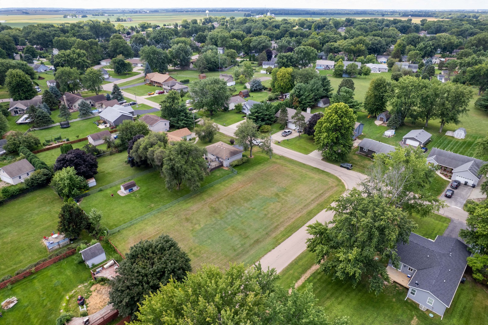 1738 Hilda Drive, Lake Holiday, IL 60548