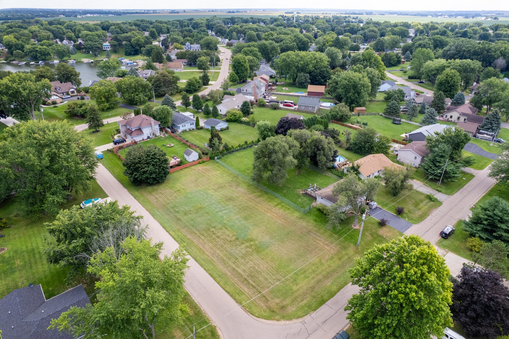 1738 Hilda Drive, Lake Holiday, IL 60548