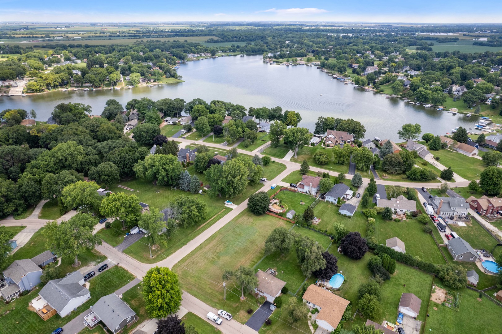 1738 Hilda Drive, Lake Holiday, IL 60548