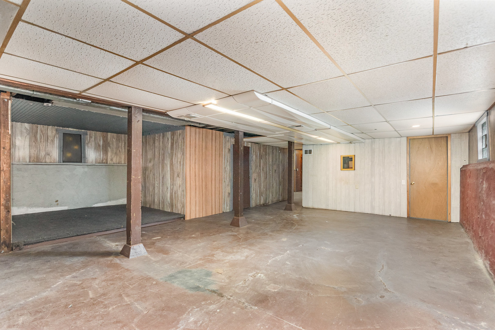 4633 Wolf Road, Western Springs, IL 60558