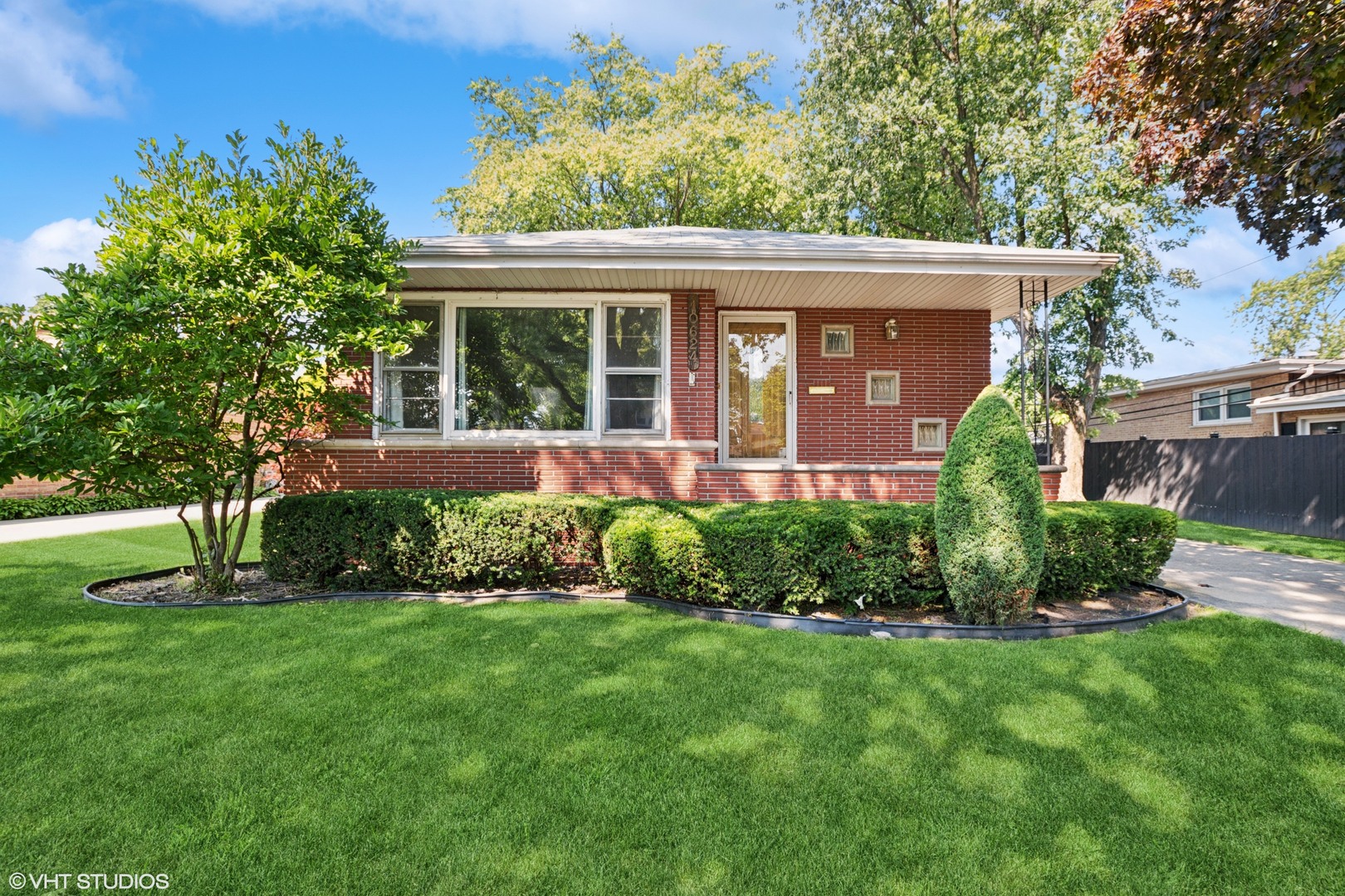 10624 Lawler Avenue, Oak Lawn, IL 60453