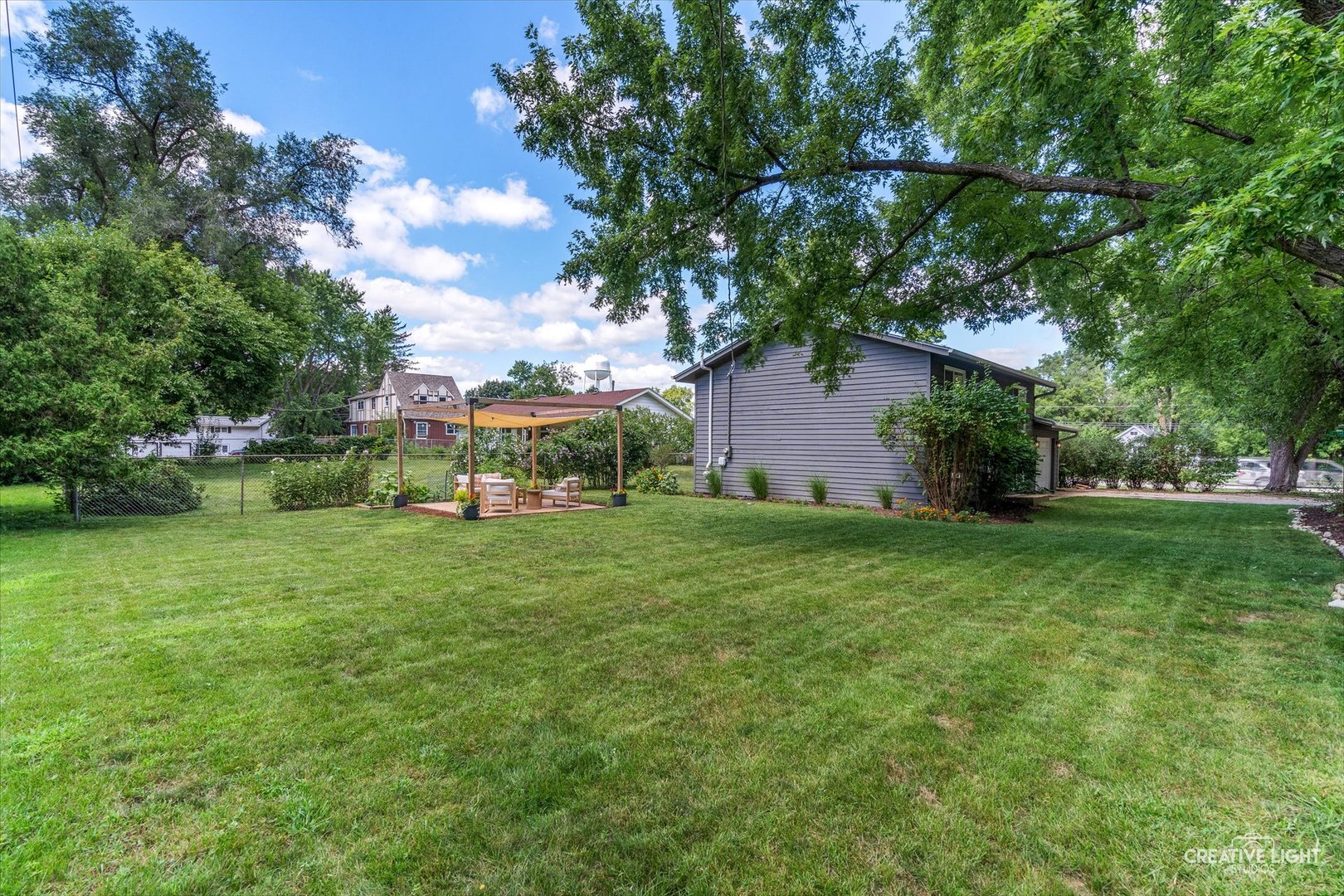 5 Kent Avenue, Crystal Lake, IL 60014