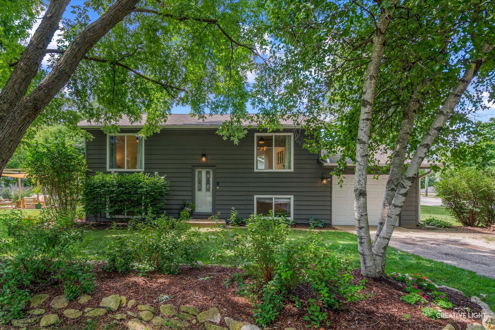 5 Kent Avenue, Crystal Lake, IL 60014