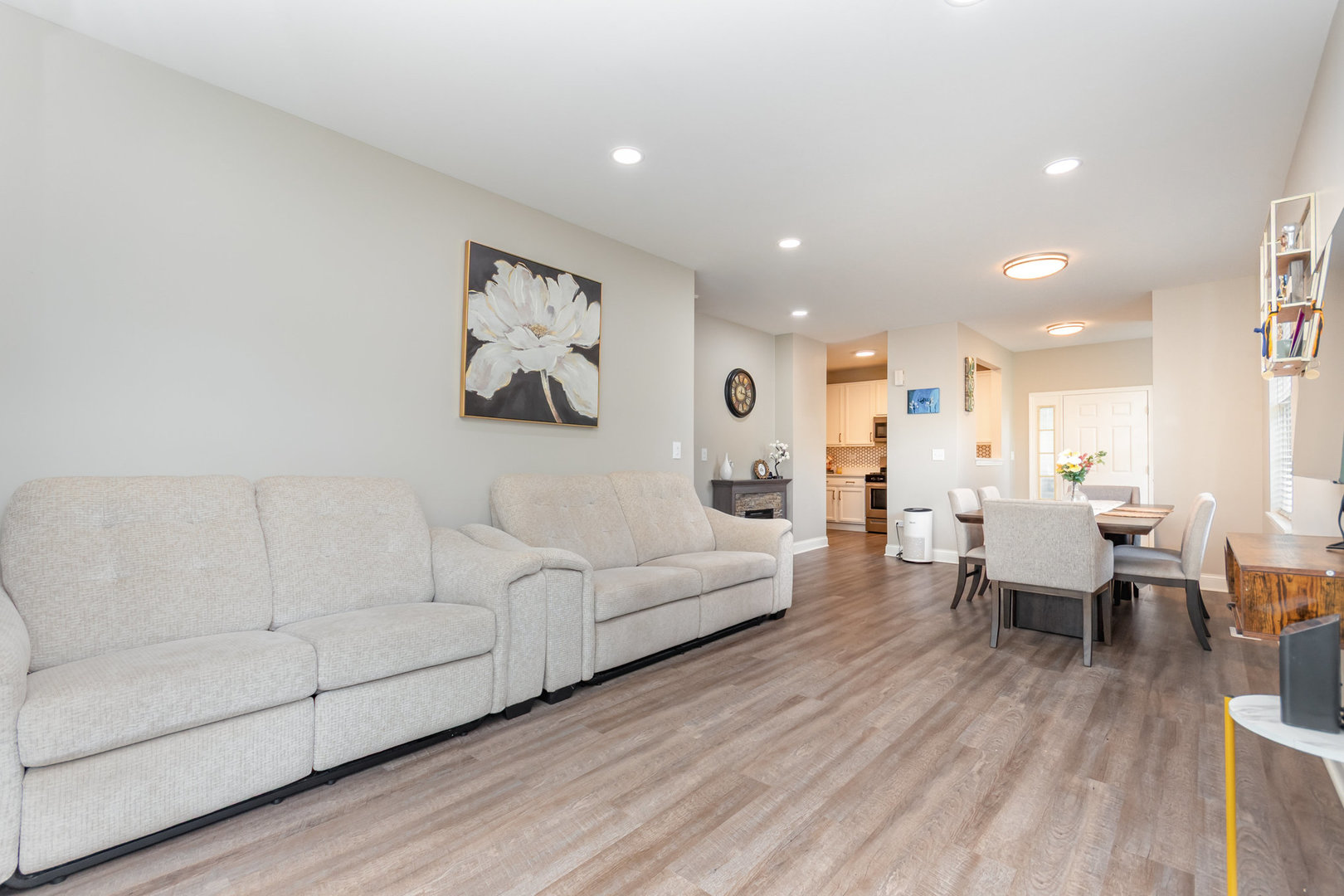 954 Genesee Drive #954, Naperville, IL 60563