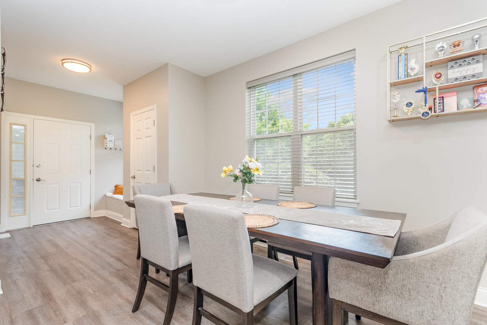 954 Genesee Drive #954, Naperville, IL 60563