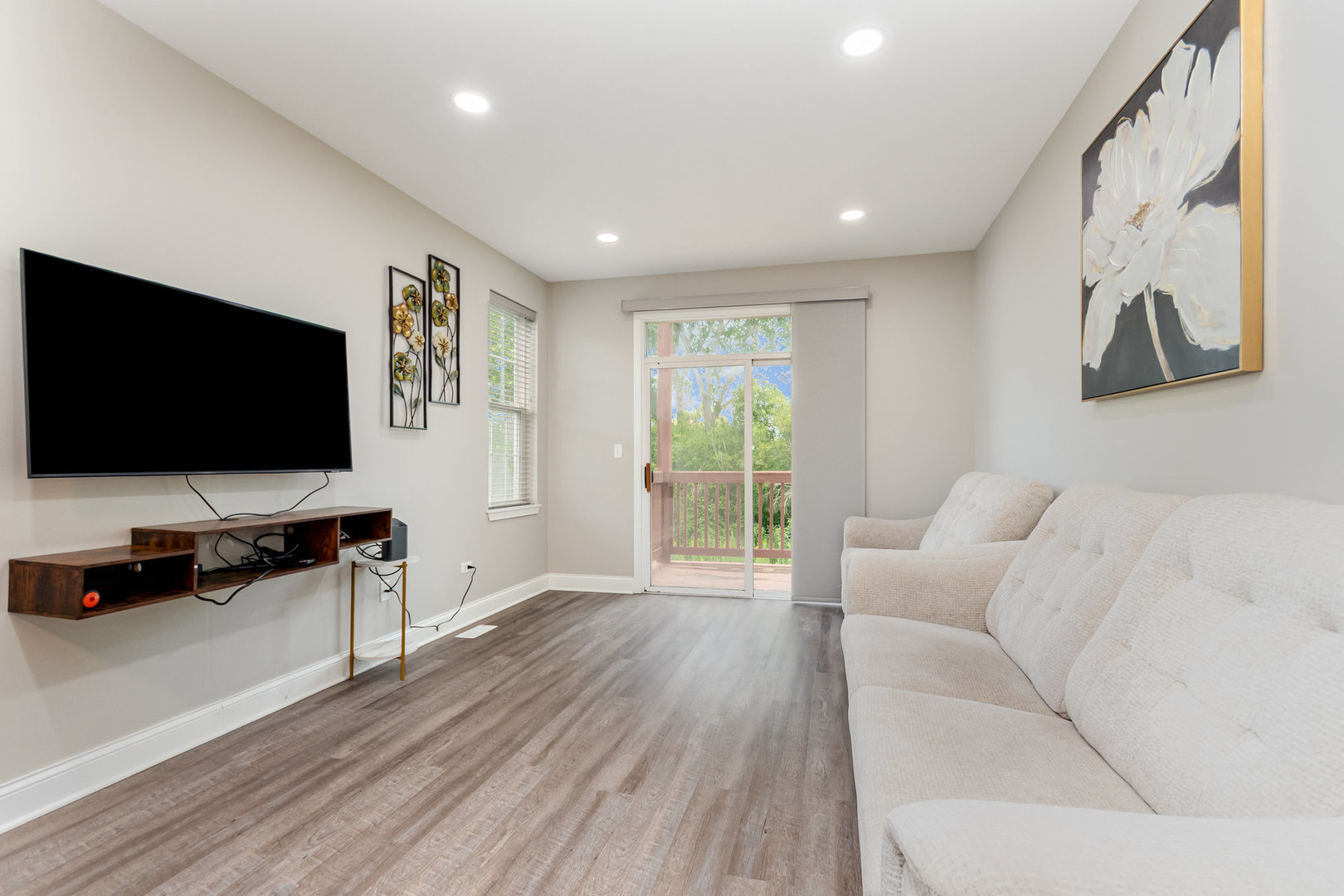 954 Genesee Drive #954, Naperville, IL 60563