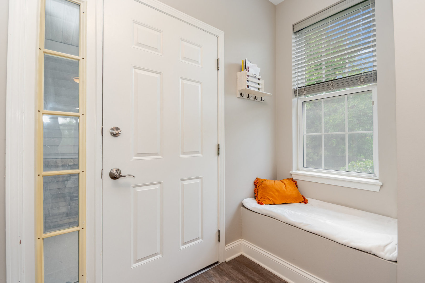 954 Genesee Drive #954, Naperville, IL 60563
