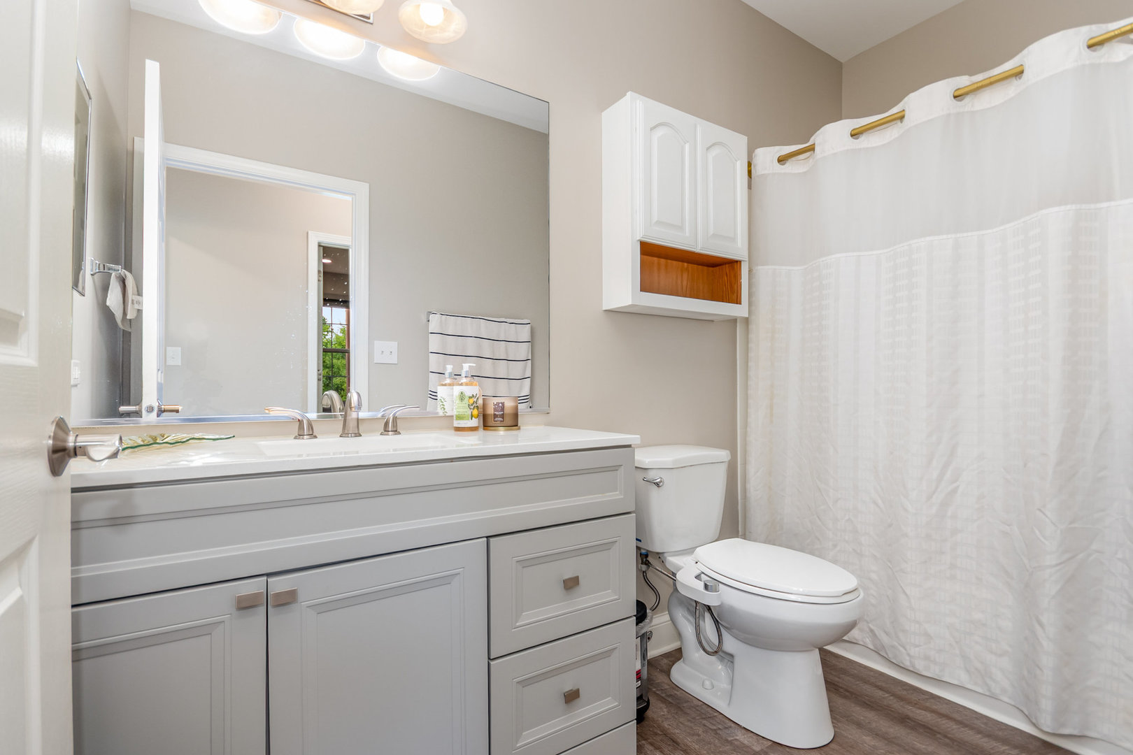 954 Genesee Drive #954, Naperville, IL 60563