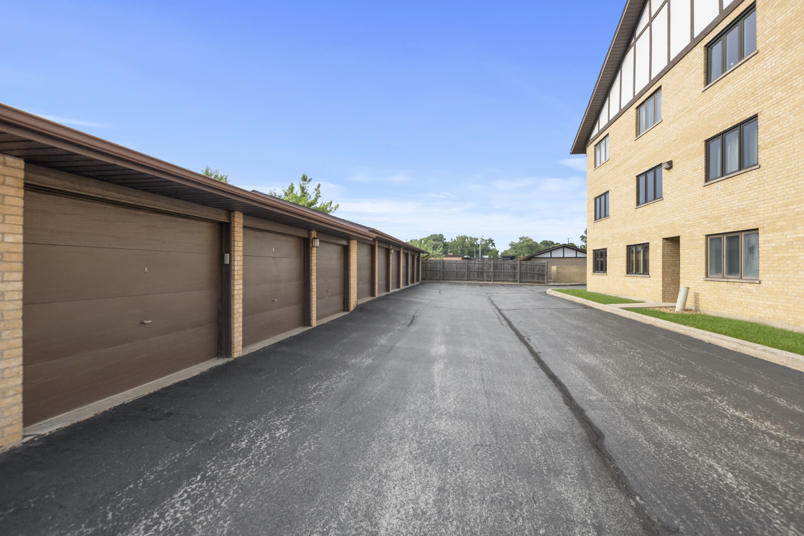 17960 Royal Oak Court #1N, Tinley Park, IL 60477