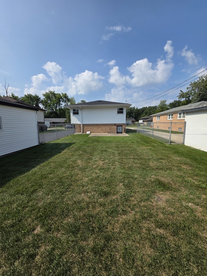 15647 Mutual Terrace, South Holland, IL 60473