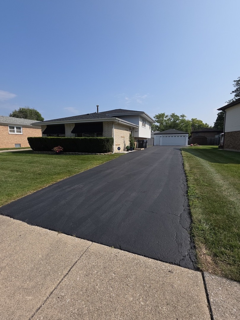 15647 Mutual Terrace, South Holland, IL 60473