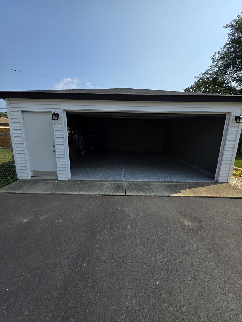 15647 Mutual Terrace, South Holland, IL 60473
