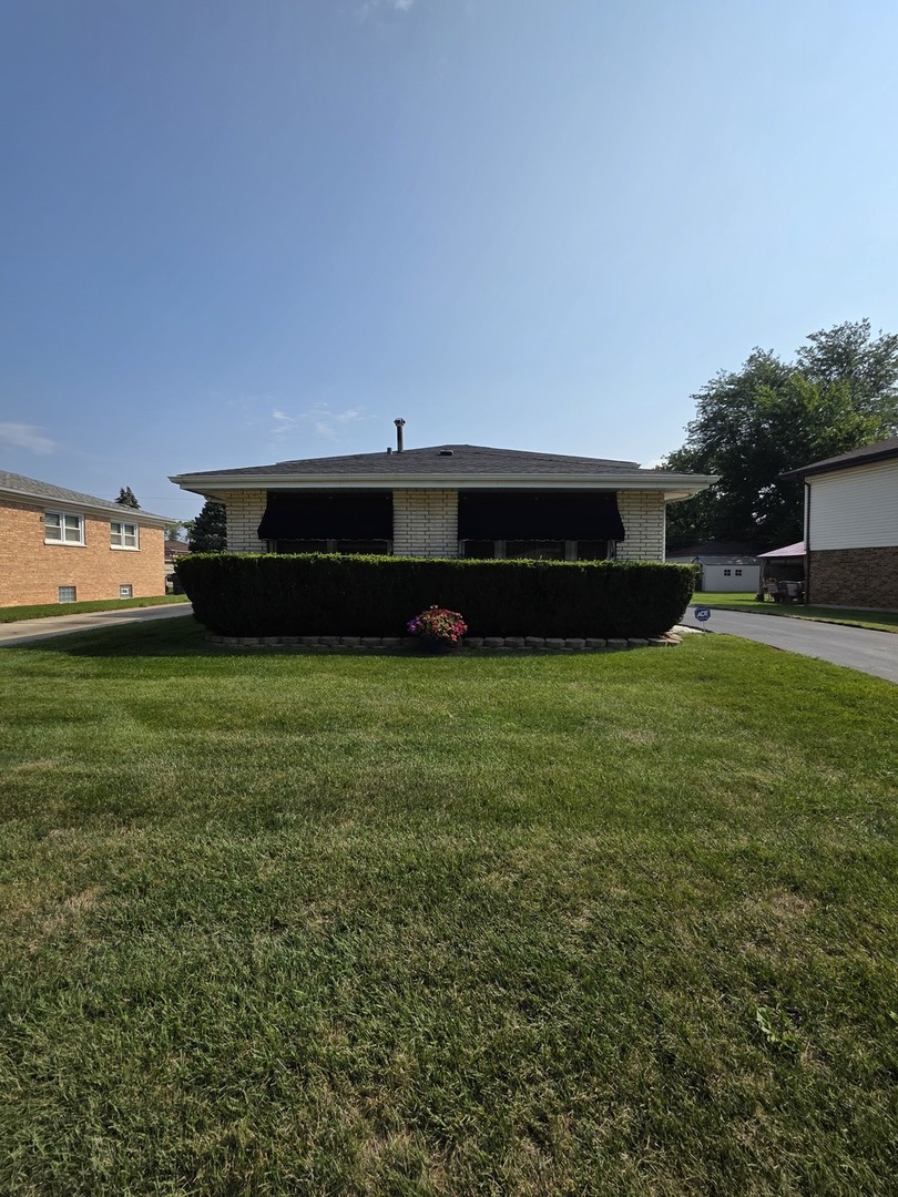 15647 Mutual Terrace, South Holland, IL 60473
