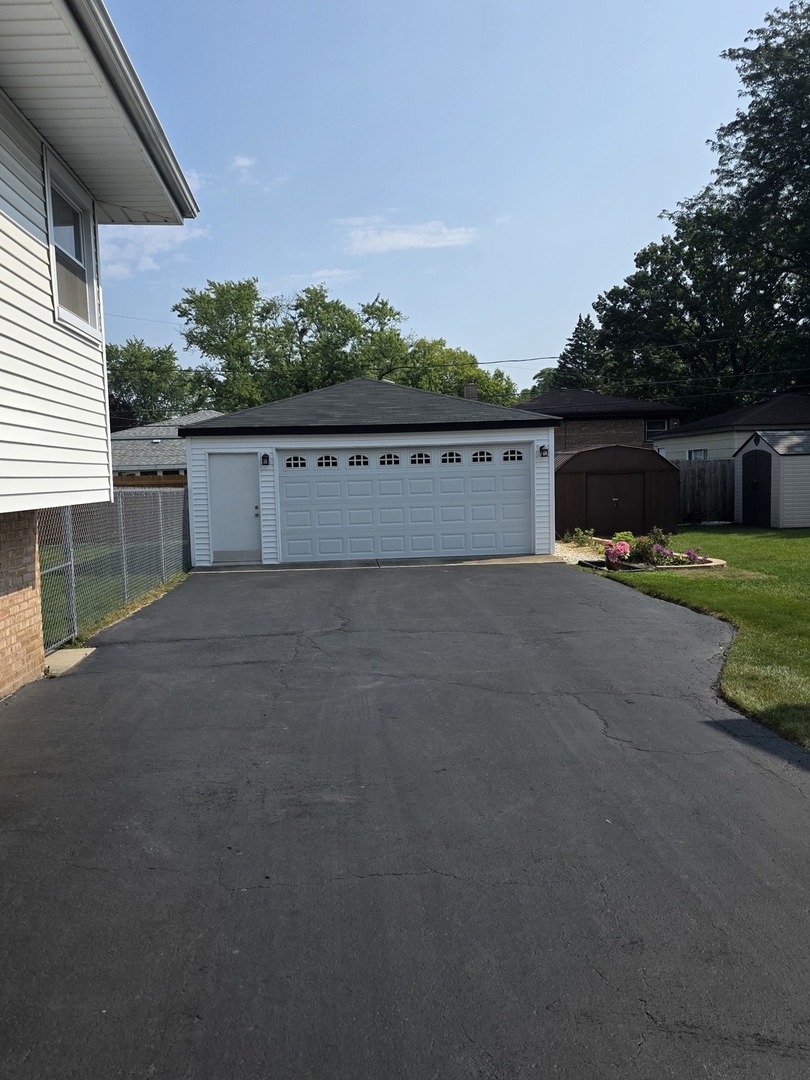 15647 Mutual Terrace, South Holland, IL 60473