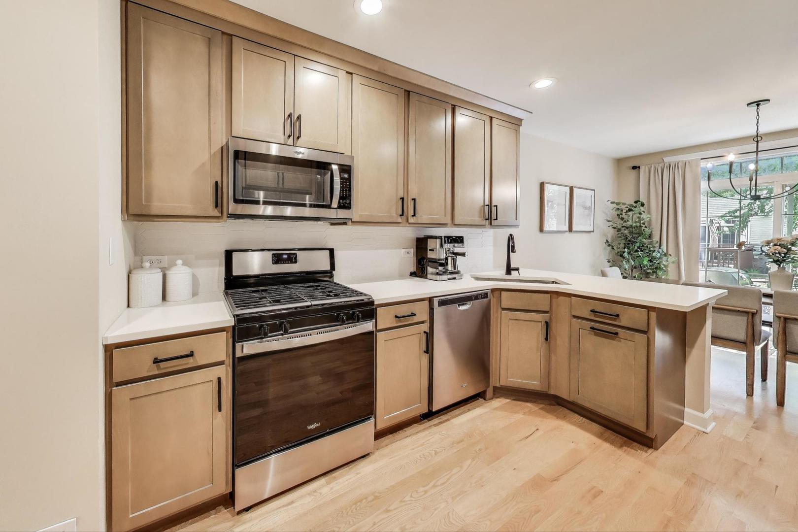 16765 S Sunset Ridge Court, Lockport, IL 60441