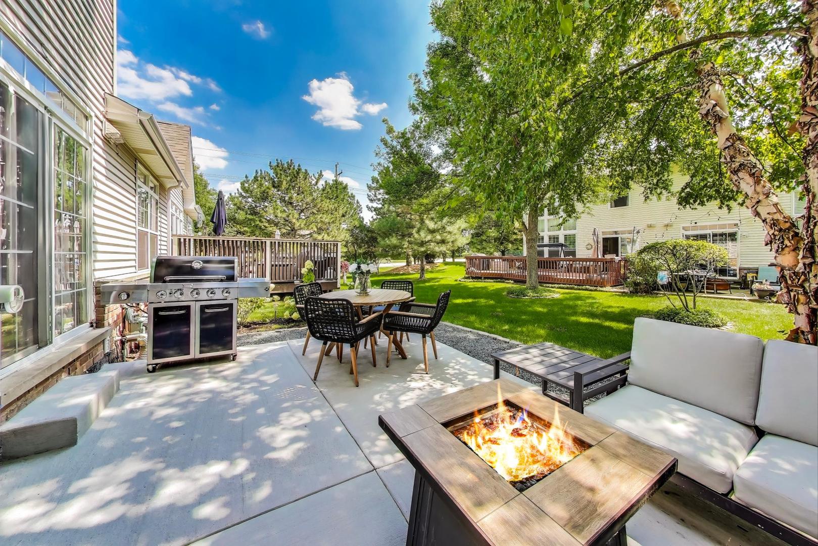16765 S Sunset Ridge Court, Lockport, IL 60441