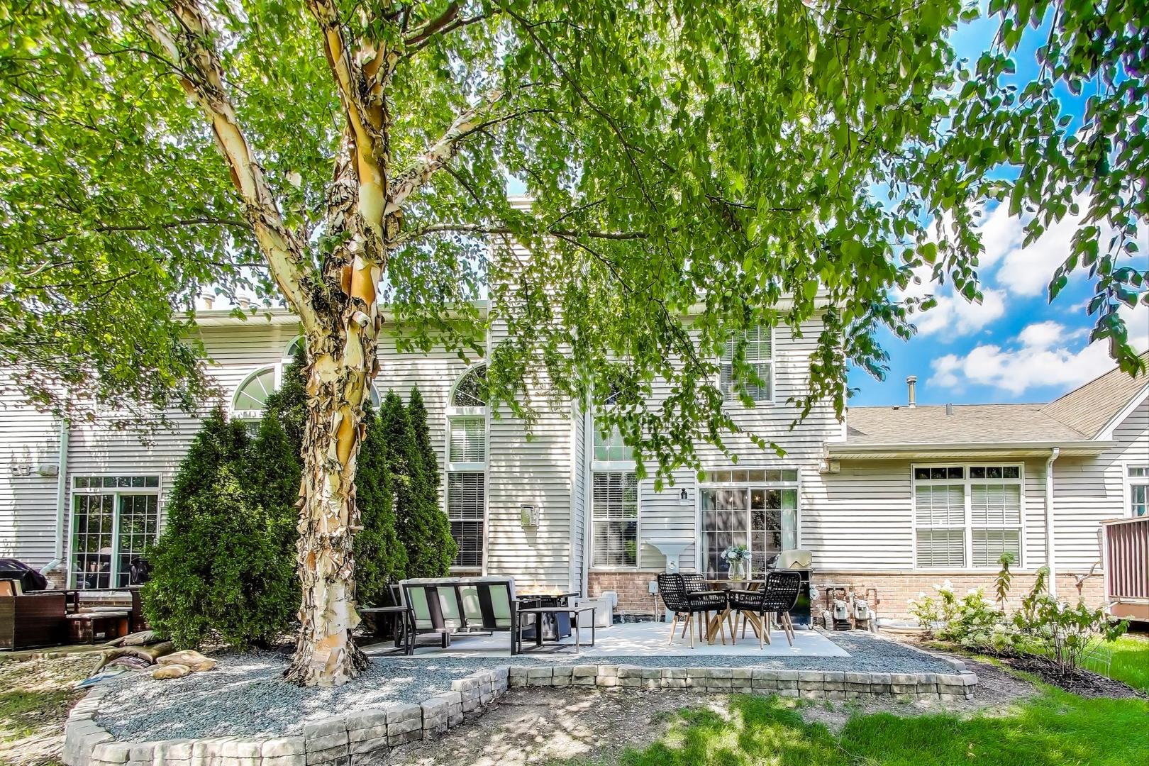 16765 S Sunset Ridge Court, Lockport, IL 60441