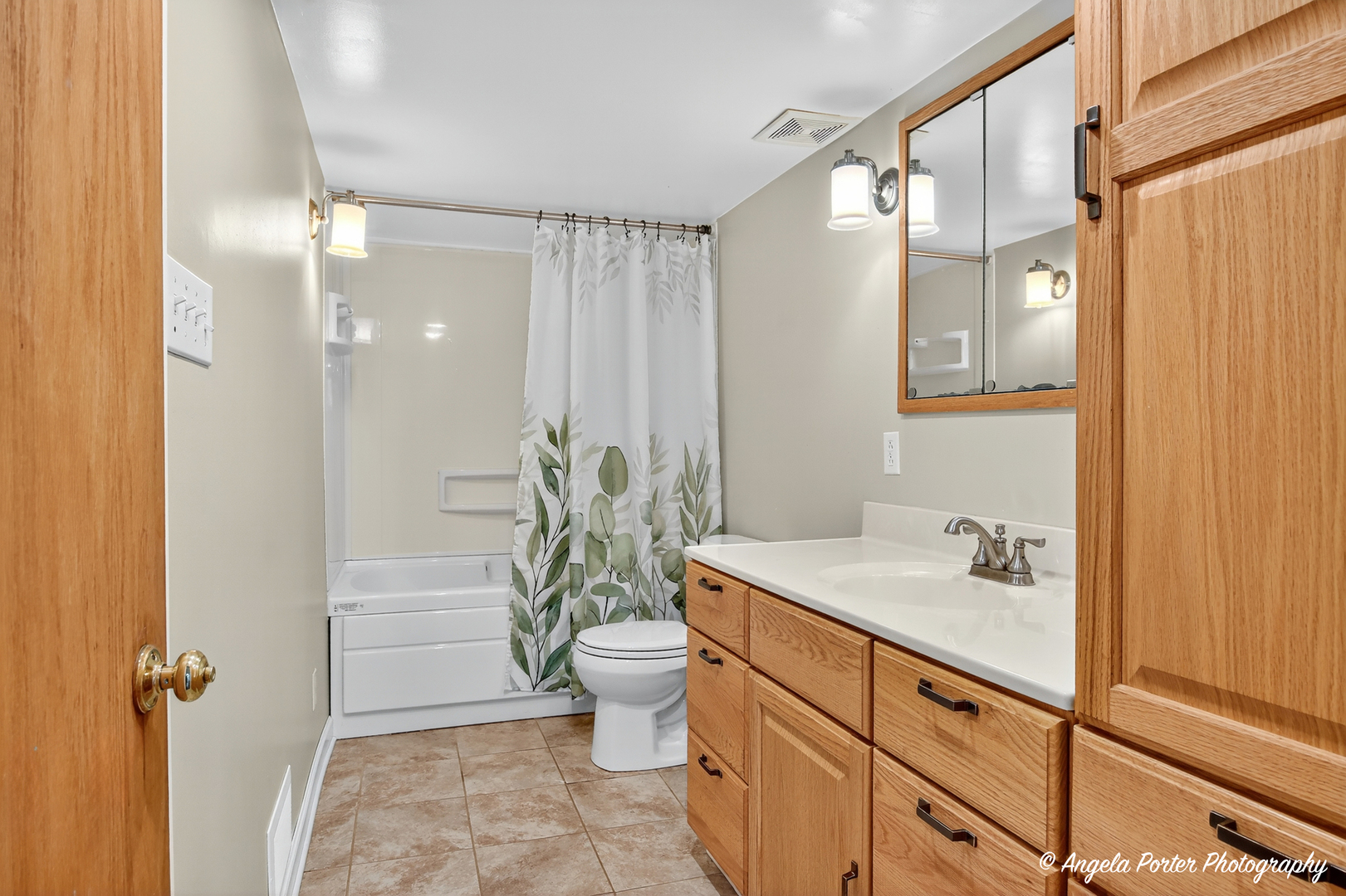 4409 Prairie Avenue, McHenry, IL 60050