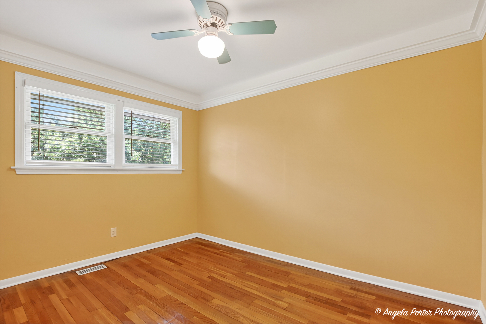 4409 Prairie Avenue, McHenry, IL 60050