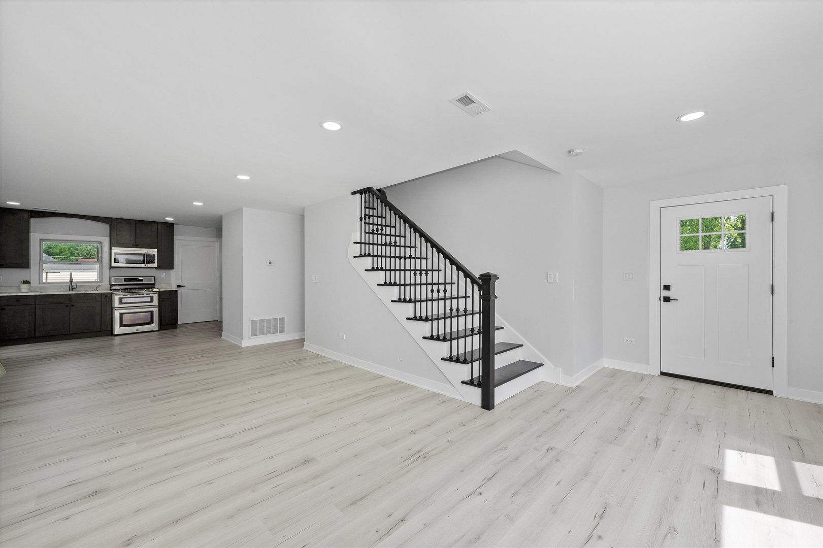 309 SE Circle Drive, Joliet, IL 60433