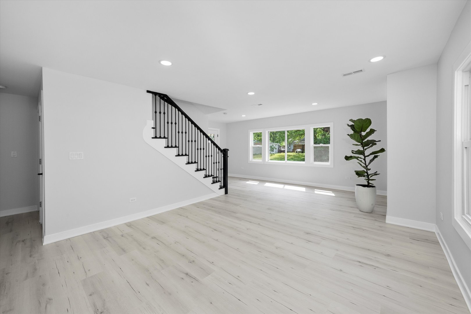 309 SE Circle Drive, Joliet, IL 60433