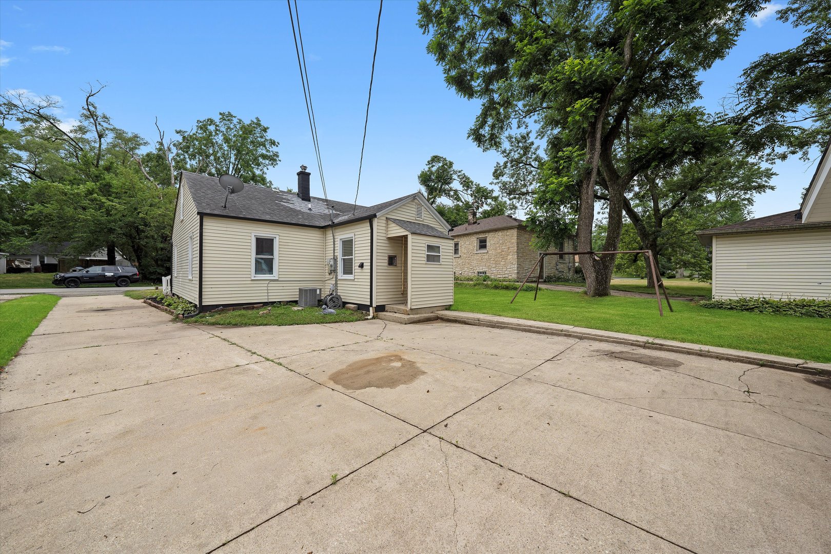 309 SE Circle Drive, Joliet, IL 60433