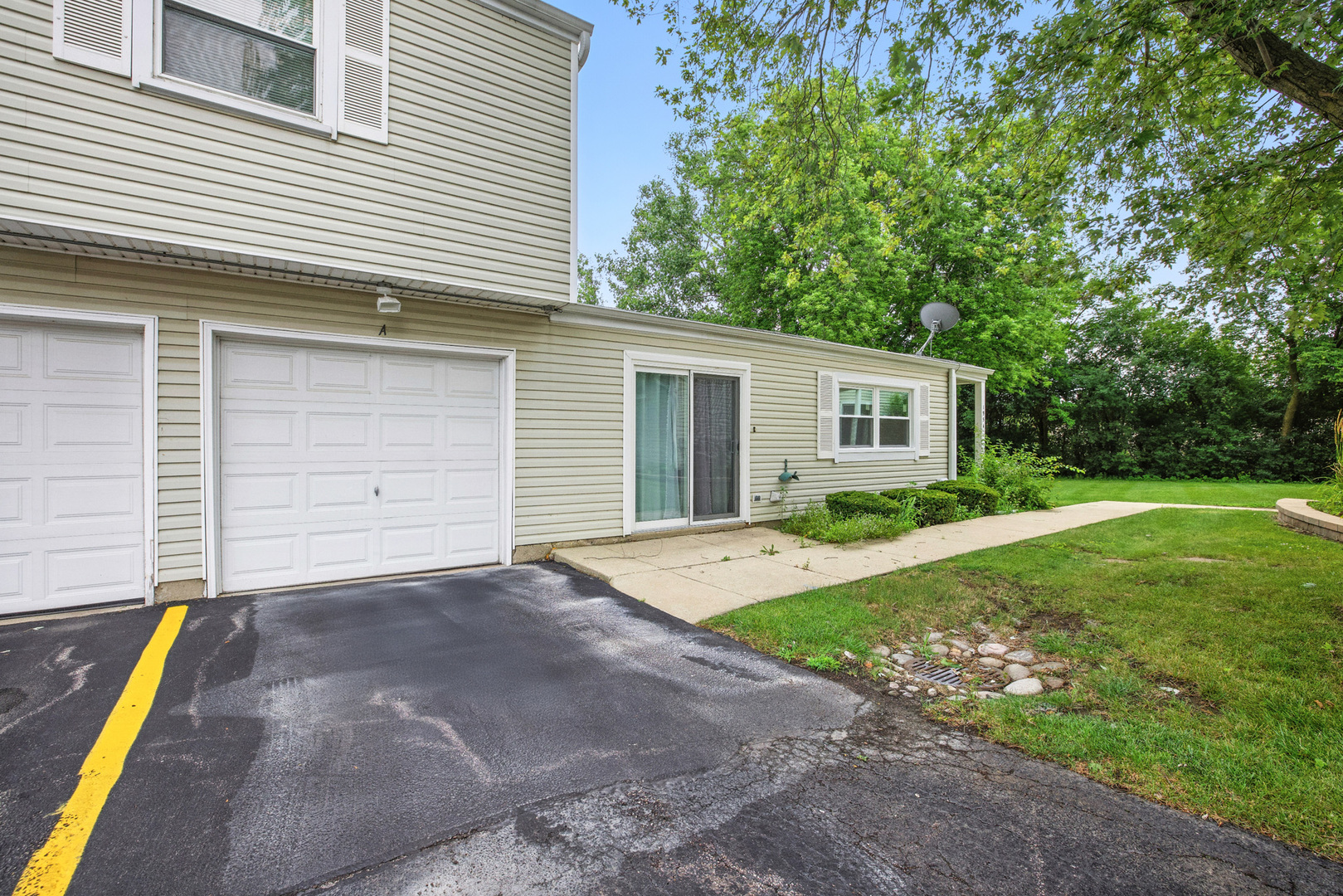 195 Thomas Court #A, Bartlett, IL 60103