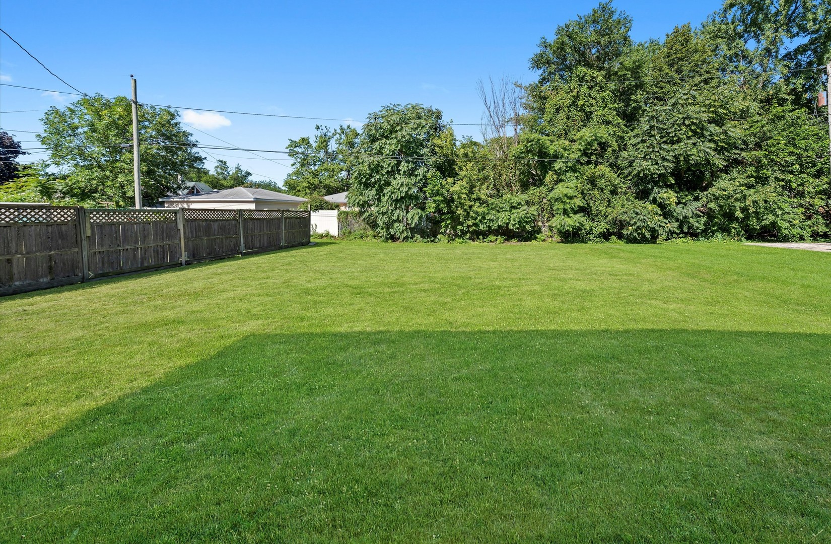 3212 Emerald Avenue, Steger, IL 60475
