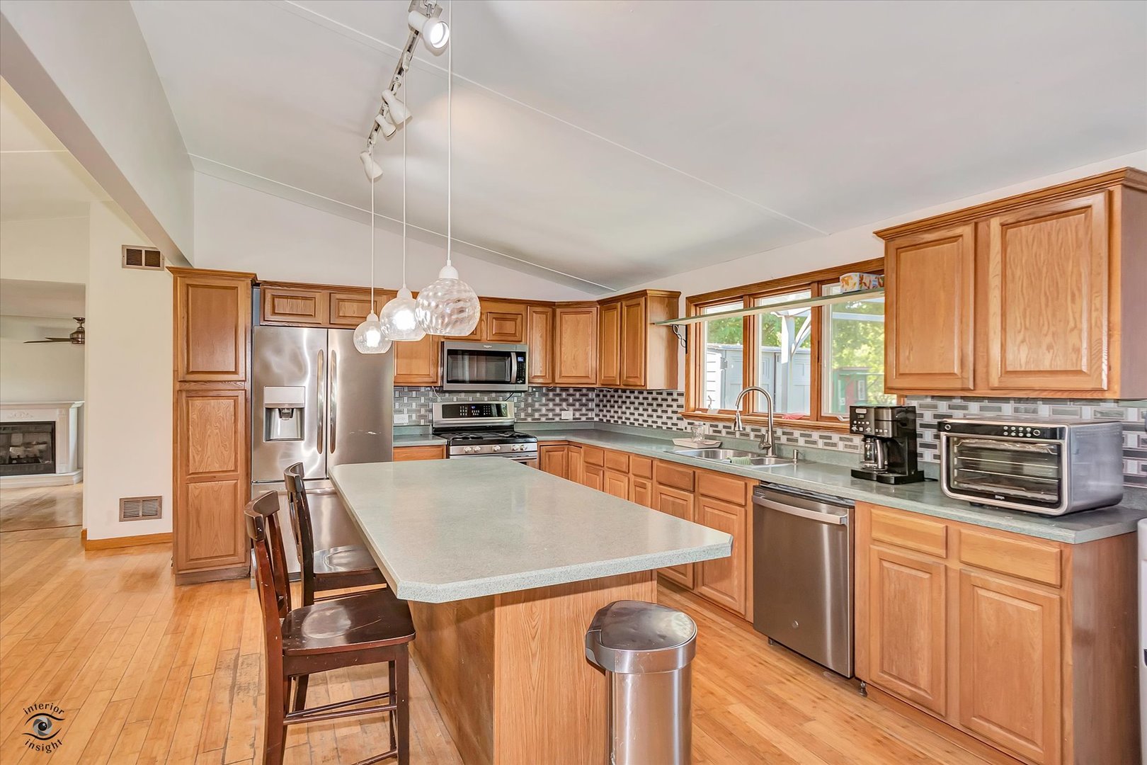 944 E County Line Road, Grant Park, IL 60940