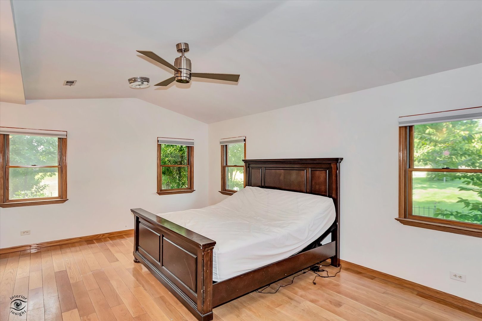 944 E County Line Road, Grant Park, IL 60940