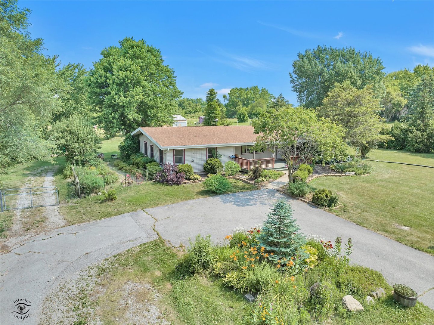 944 E County Line Road, Grant Park, IL 60940
