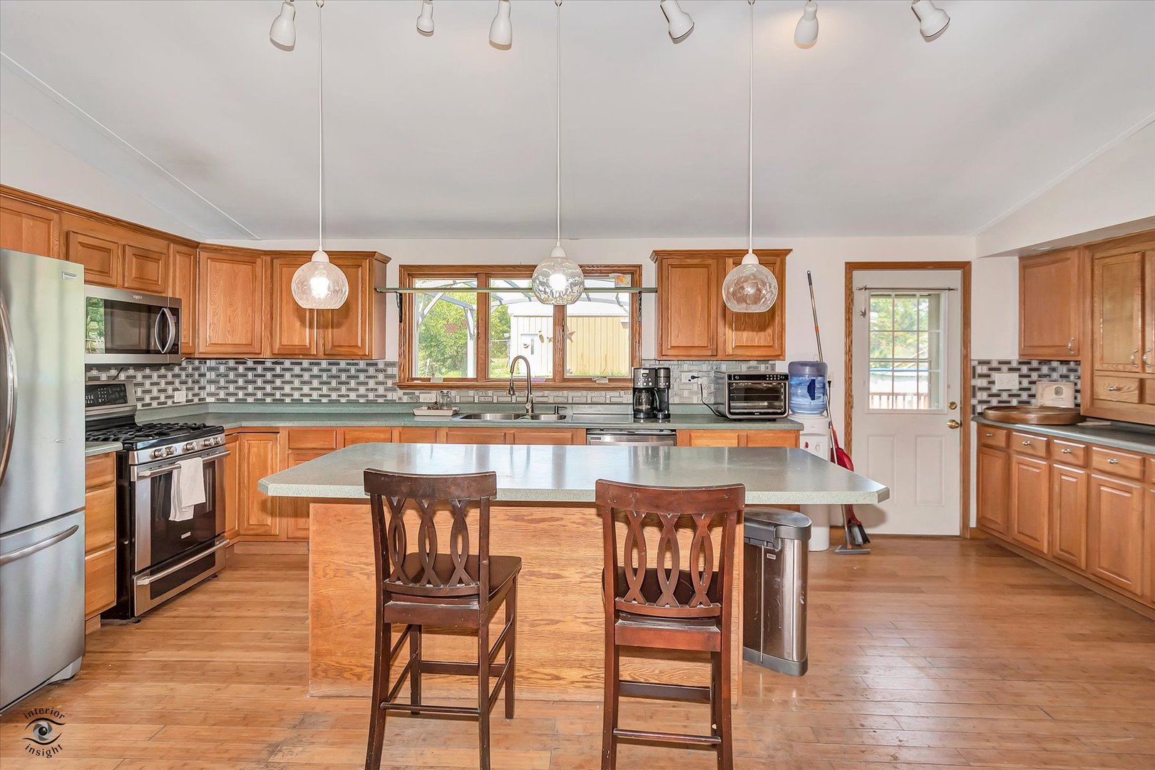 944 E County Line Road, Grant Park, IL 60940