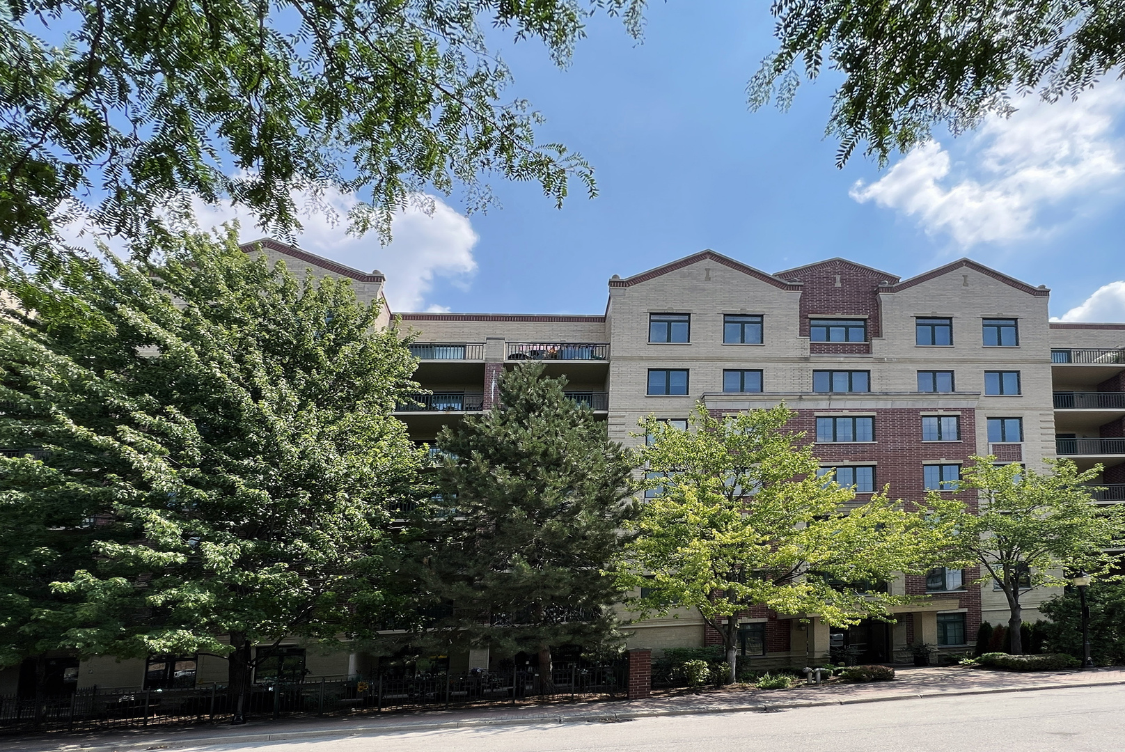11 S Wille Street #311, Mount Prospect, IL 60056