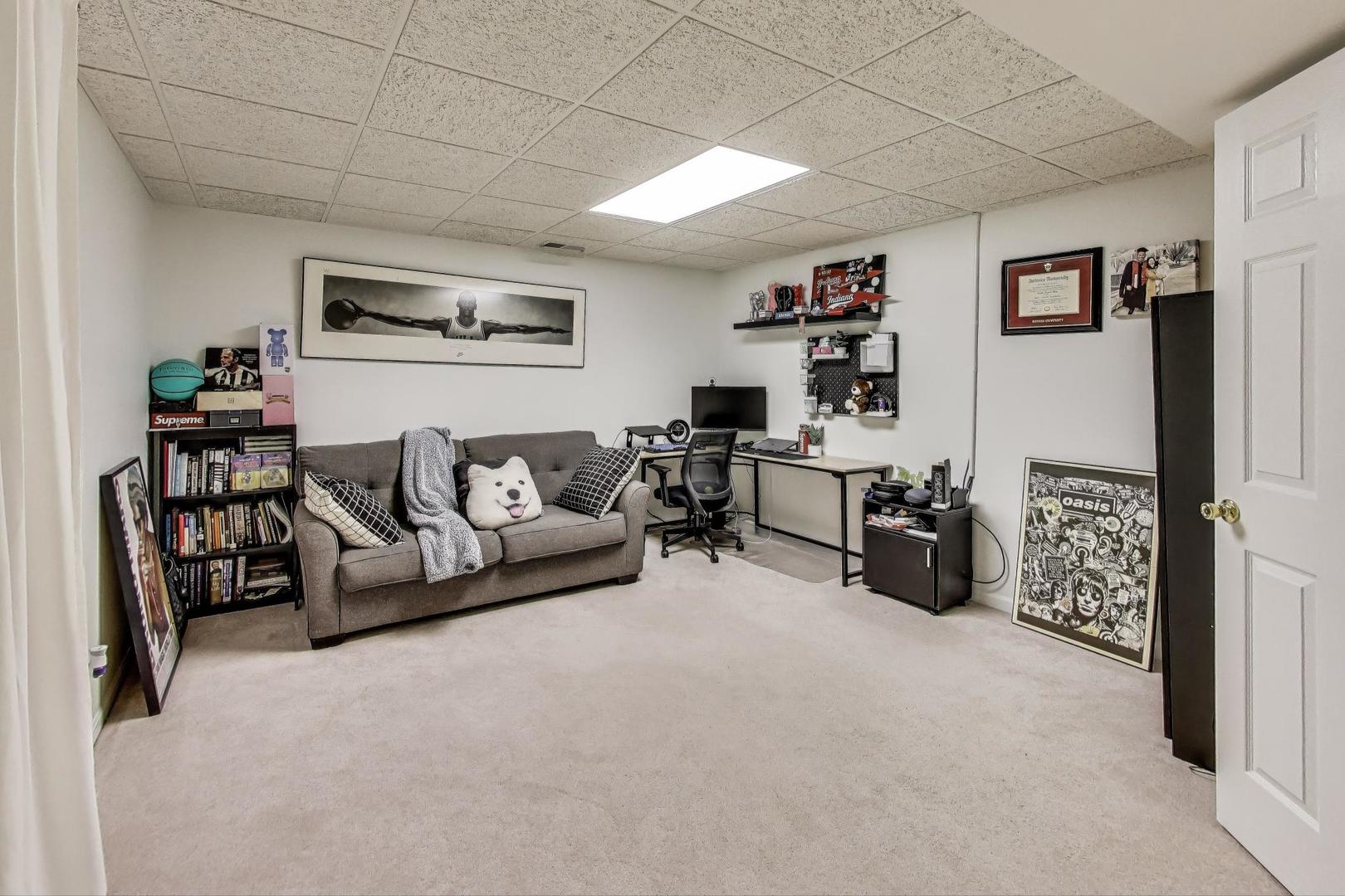 437 Caren Drive, Buffalo Grove, IL 60089