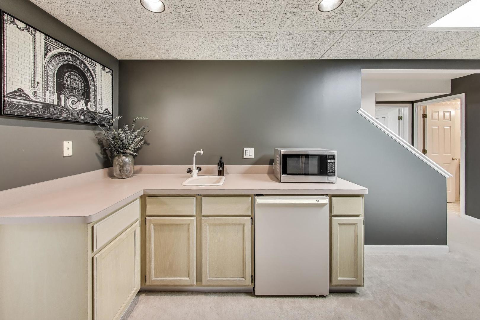 437 Caren Drive, Buffalo Grove, IL 60089