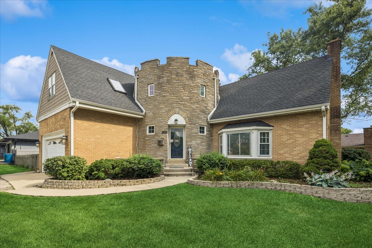 247 N Church Road, Bensenville, IL 60106