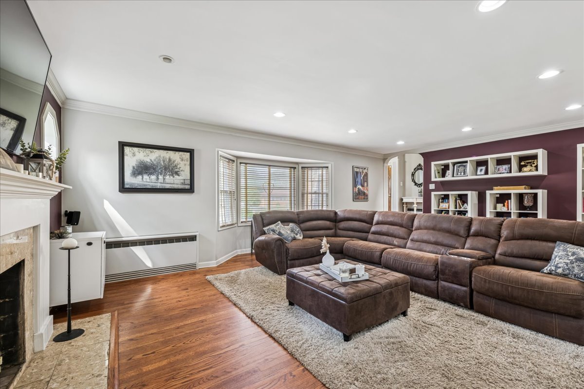 247 N Church Road, Bensenville, IL 60106
