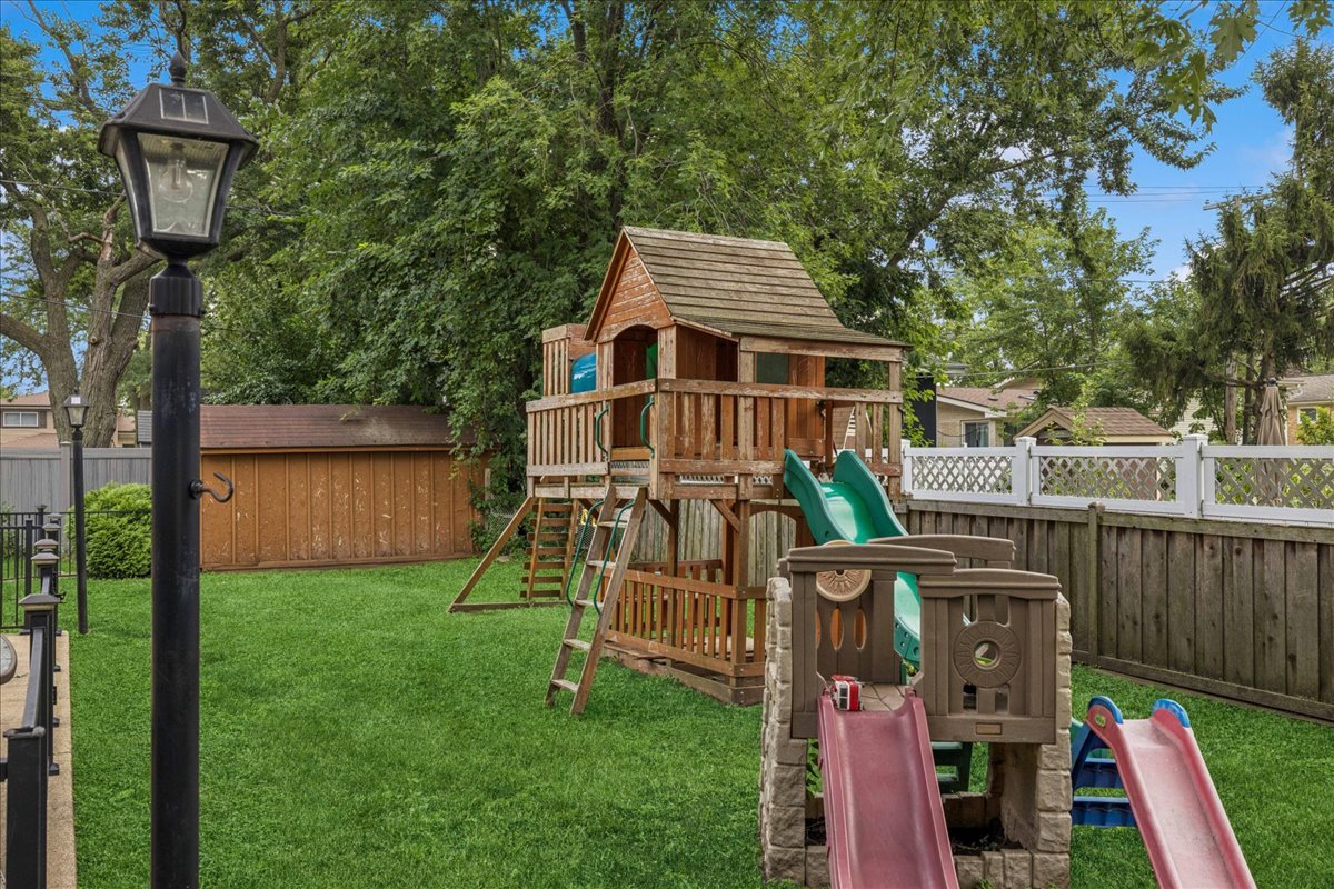 247 N Church Road, Bensenville, IL 60106