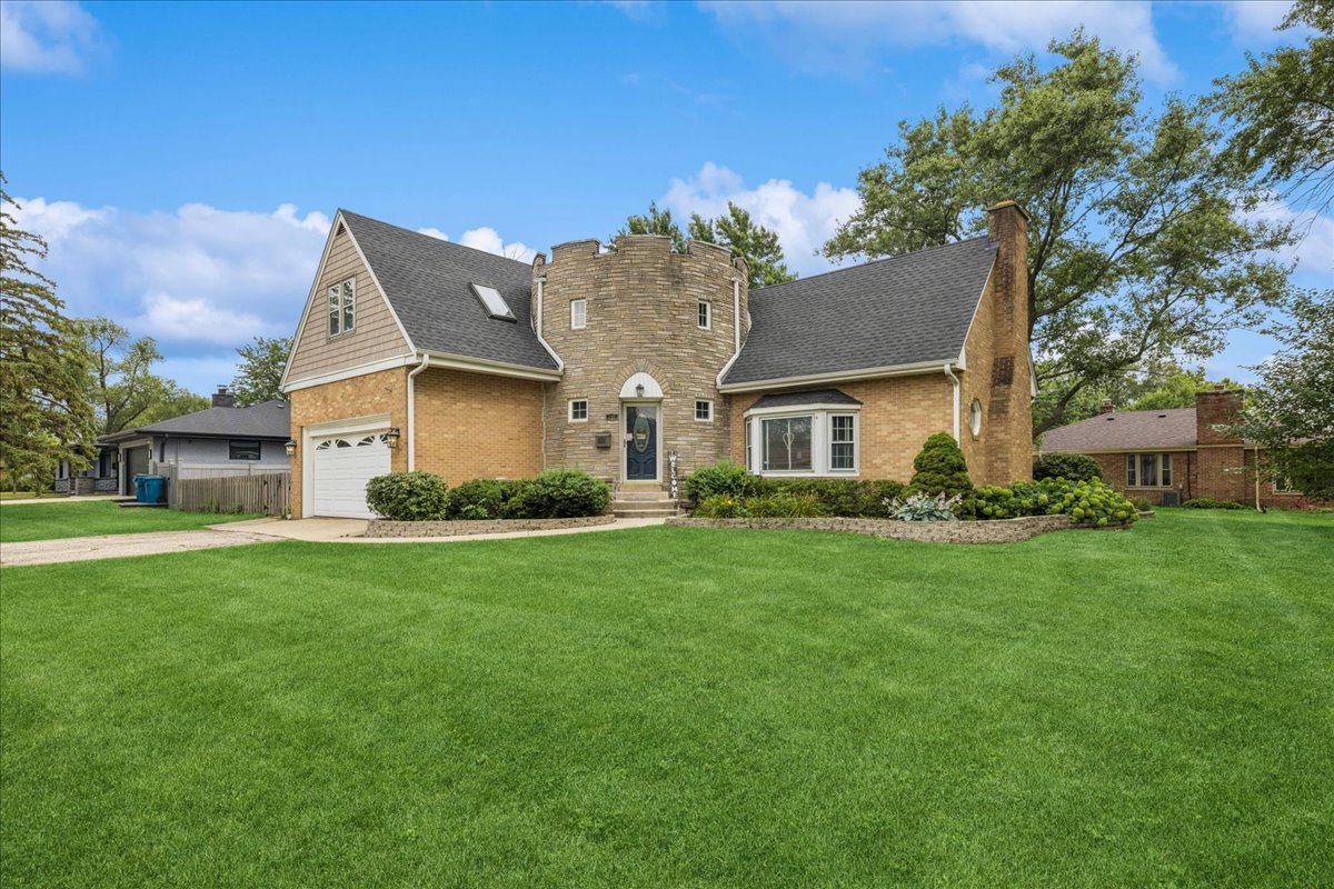 247 N Church Road, Bensenville, IL 60106