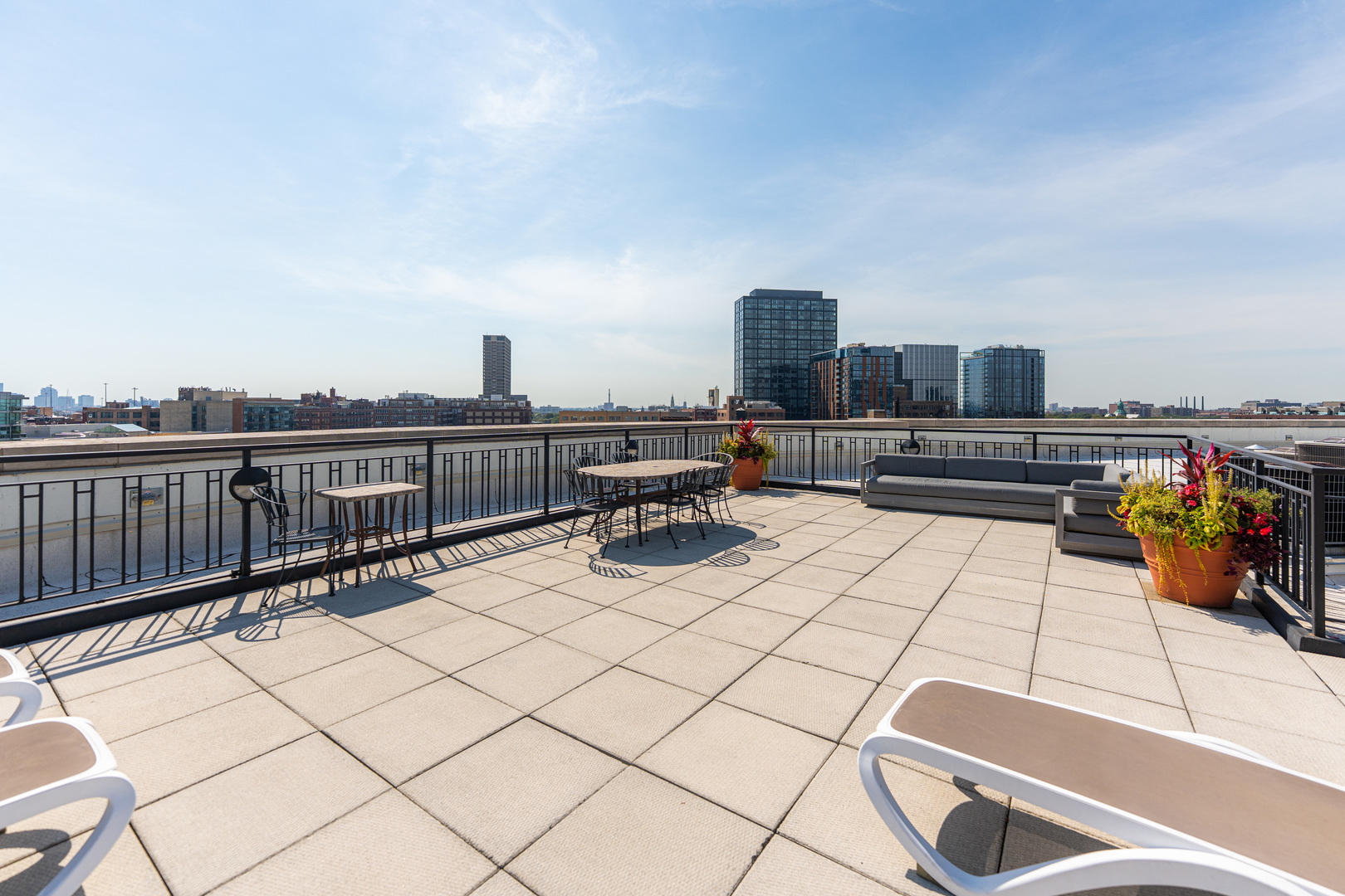 1000 W ADAMS Street #703, Chicago, IL 60607