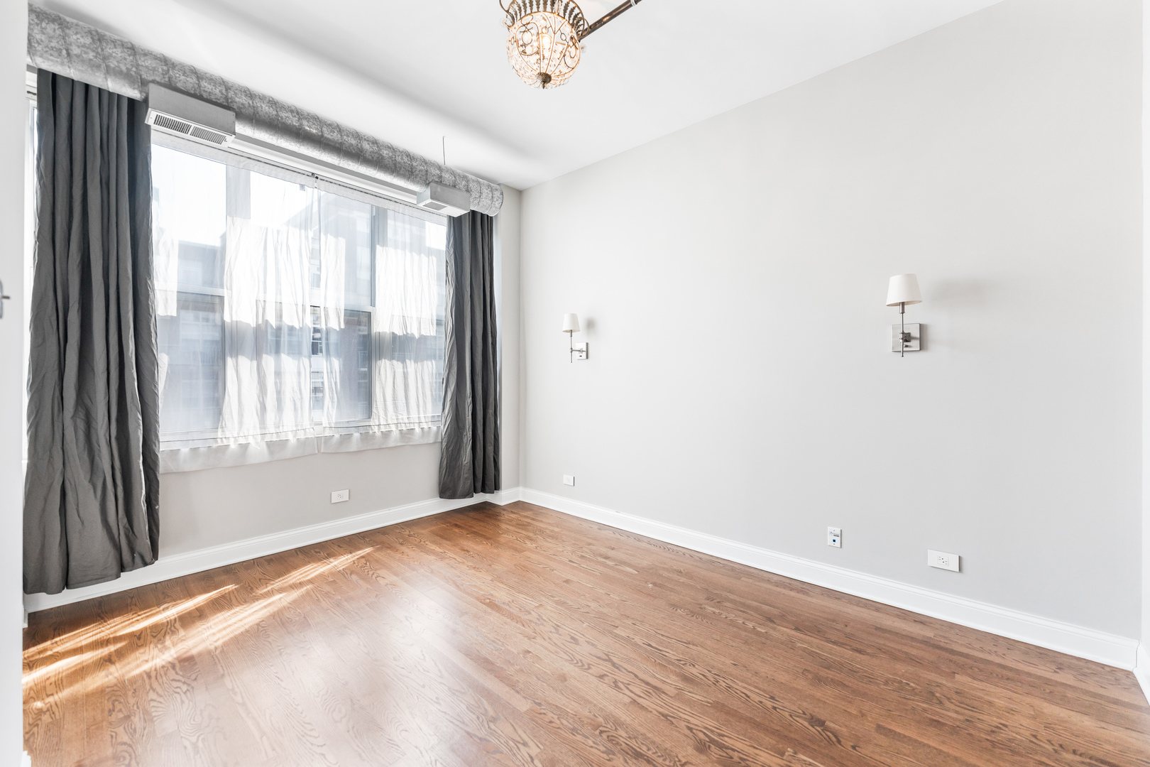 1000 W ADAMS Street #703, Chicago, IL 60607