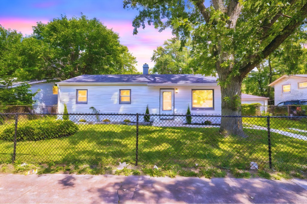 15417 Cherry Lane, Markham, IL 60428