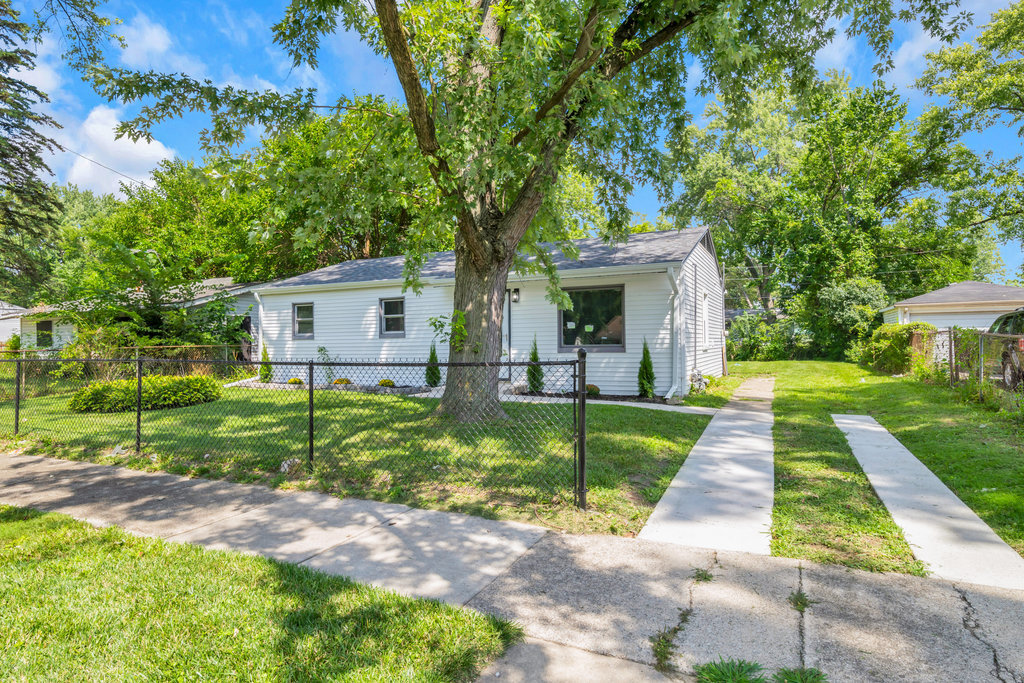 15417 Cherry Lane, Markham, IL 60428