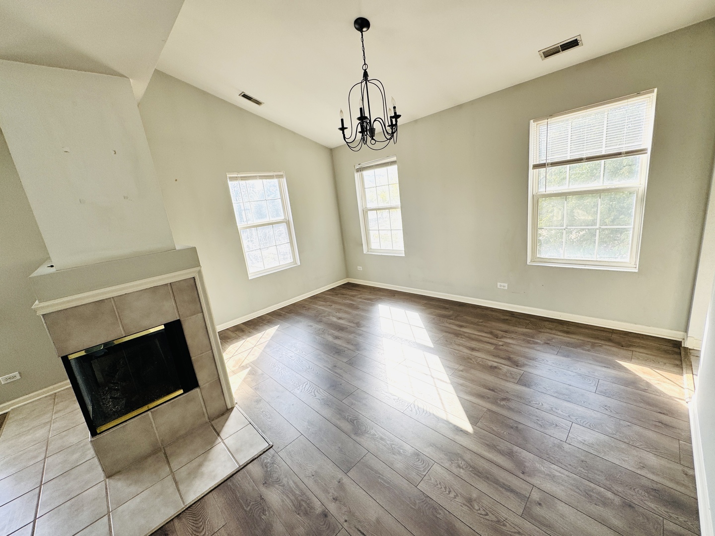 2866 Stonewater Drive, Naperville, IL 60564