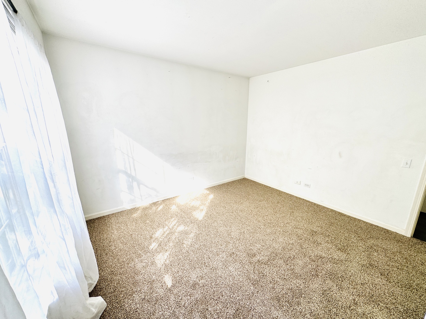 2866 Stonewater Drive, Naperville, IL 60564