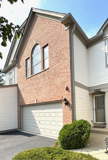 2866 Stonewater Drive, Naperville, IL 60564
