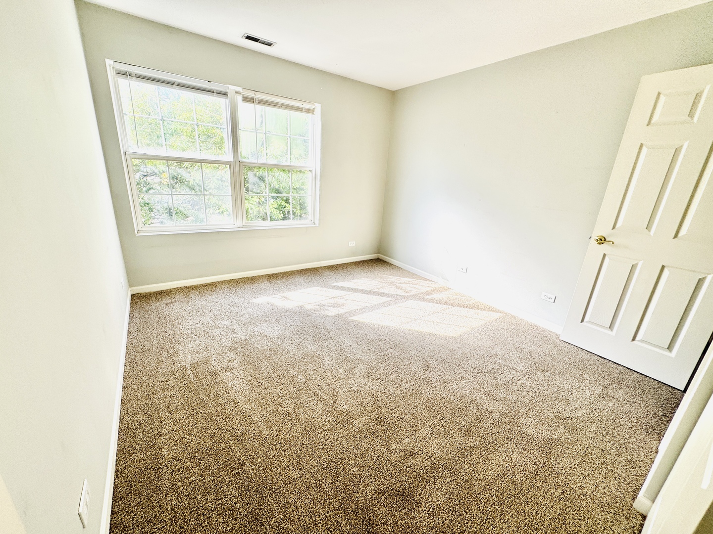 2866 Stonewater Drive, Naperville, IL 60564