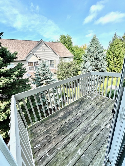 2866 Stonewater Drive, Naperville, IL 60564