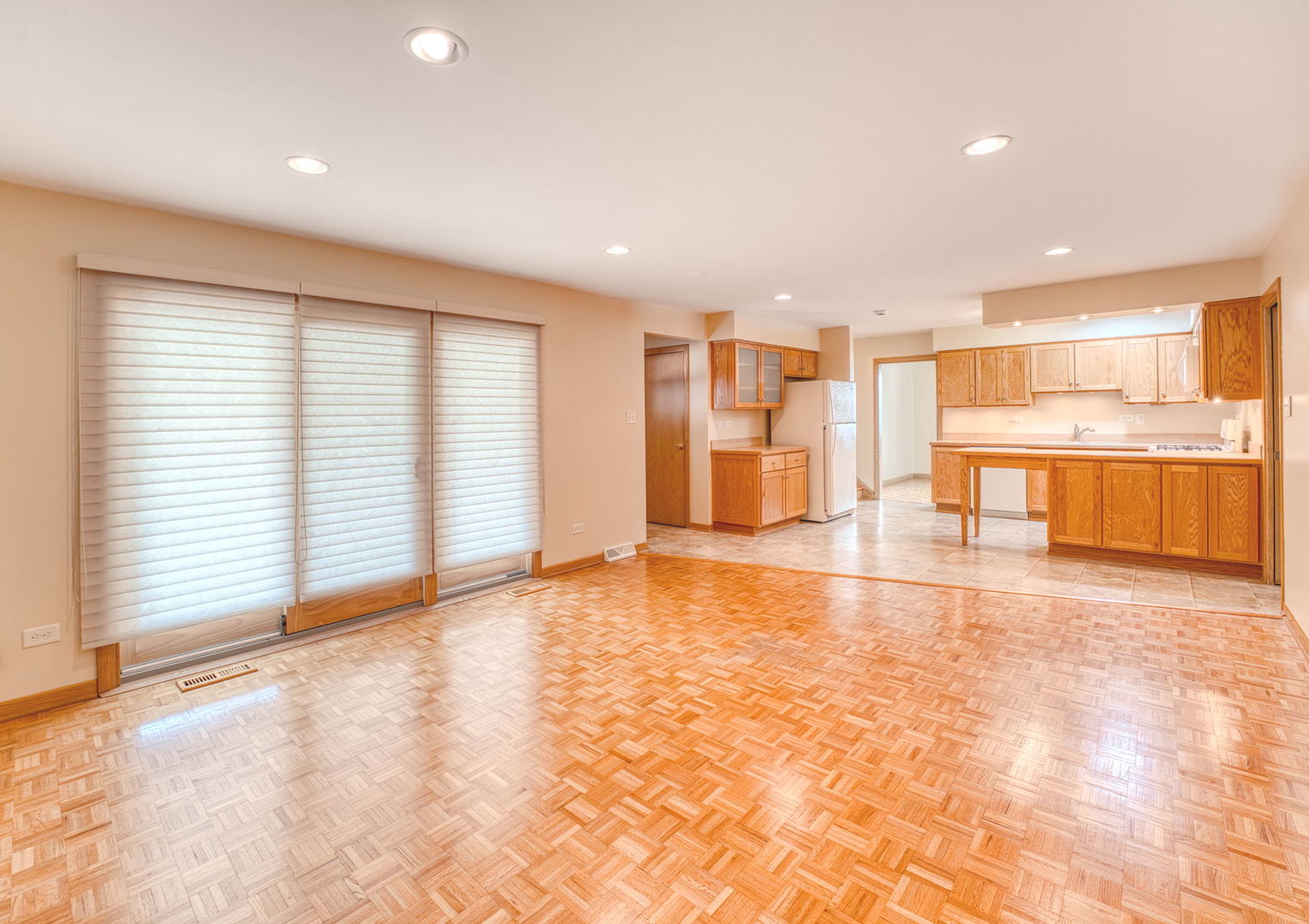 10004 PARKE Avenue, Oak Lawn, IL 60453